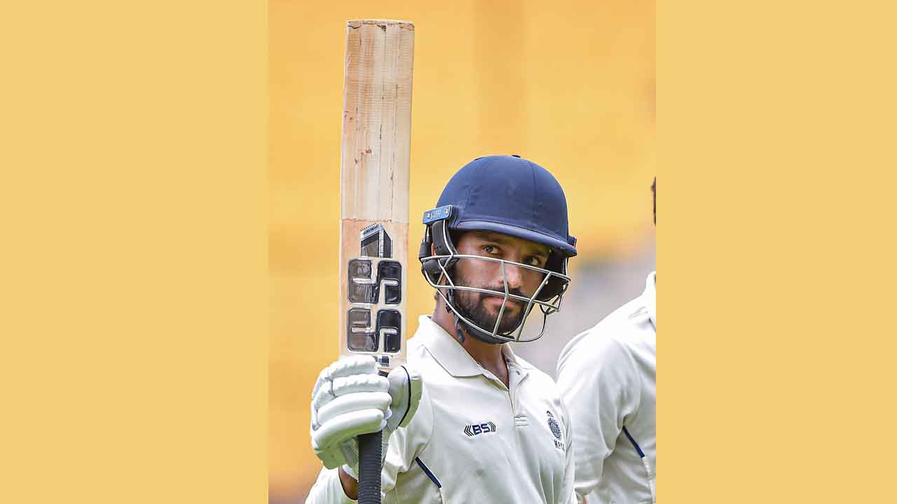 రజత్‌ సూపర్‌ సెంచరీ