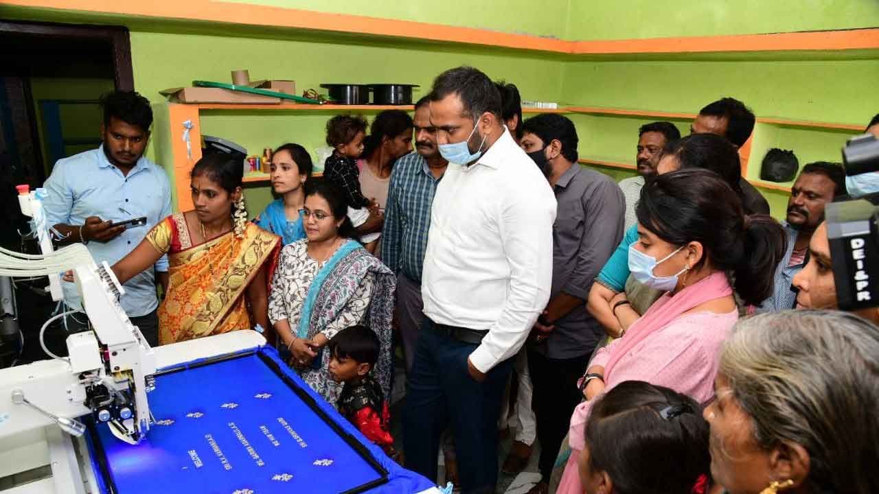 ‘దళిత బంధు’తో ఆర్థిక సాధికారత