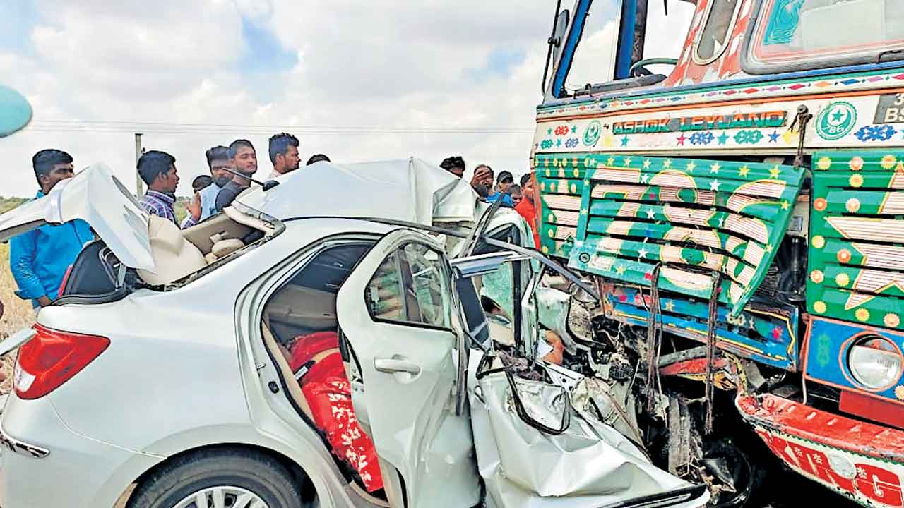 దూసుకొచ్చిన మృత్యువు