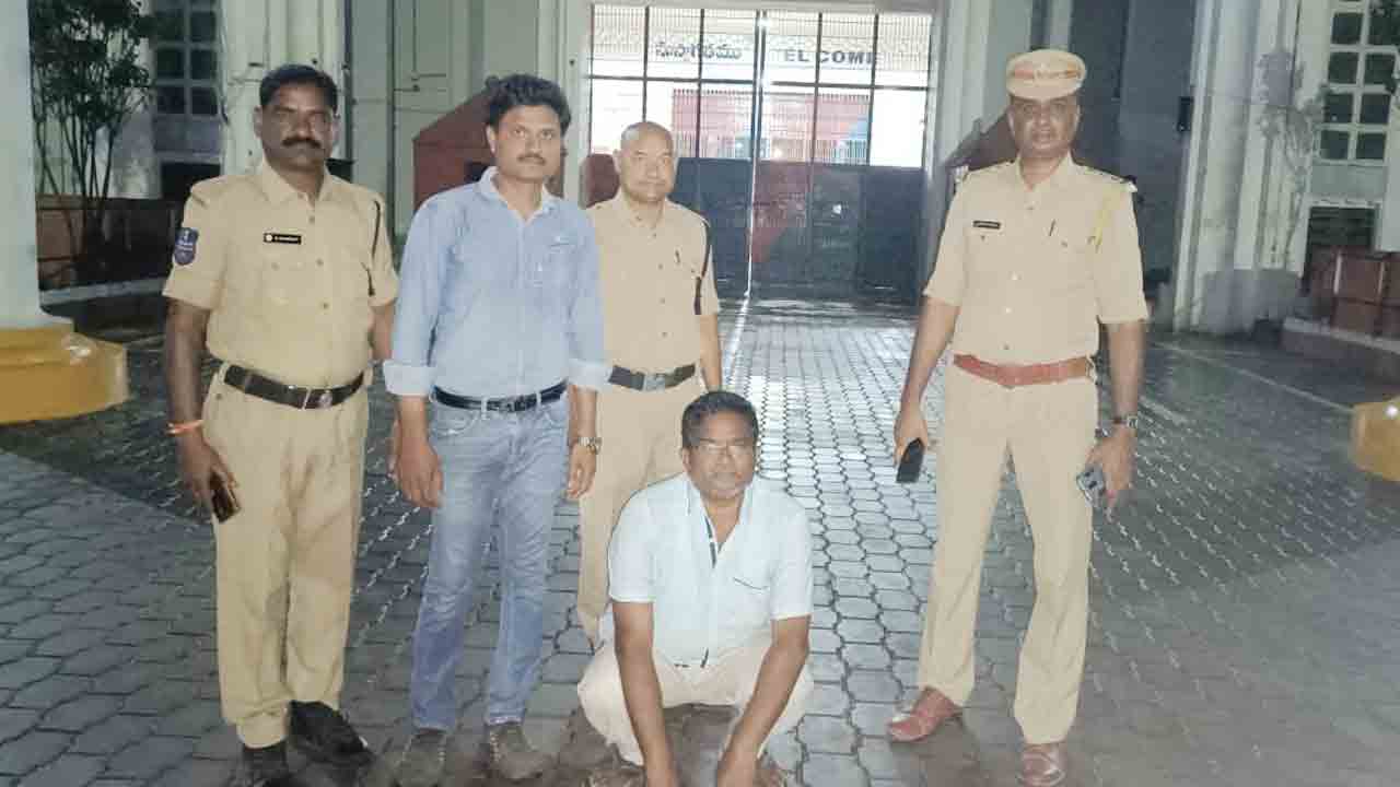 బెల్లం వ్యాపారి అరెస్ట్
