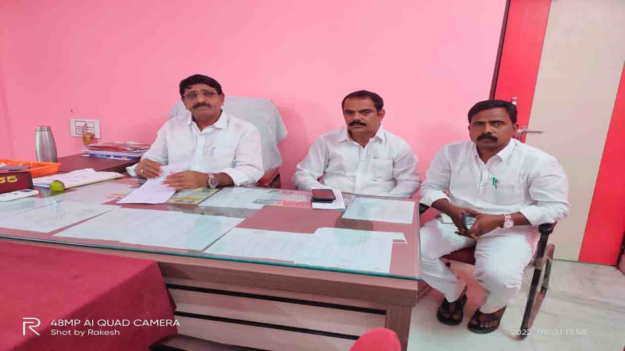 కేసీఆర్‌ను విమర్శిస్తే సహించేదిలేదు..