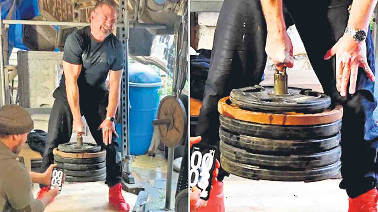 ఒక్క వేలుతో 129.50 కిలోలు ఎత్తి..