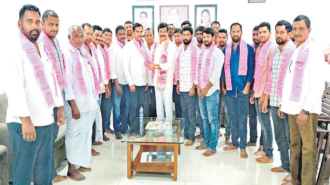 రైతులు, పేదలు రెండు కండ్లుగా సంక్షేమ పాలన