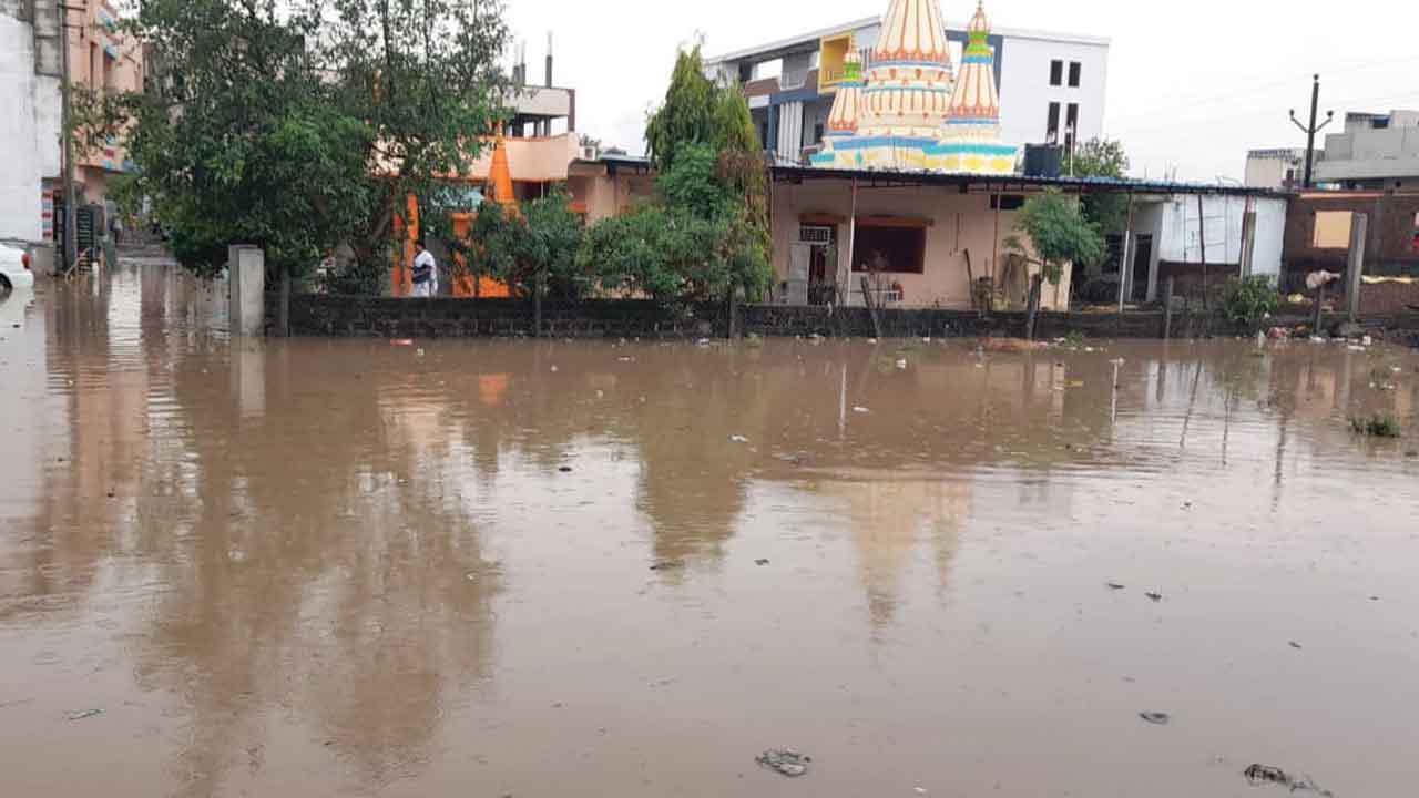 భారీ వర్షం