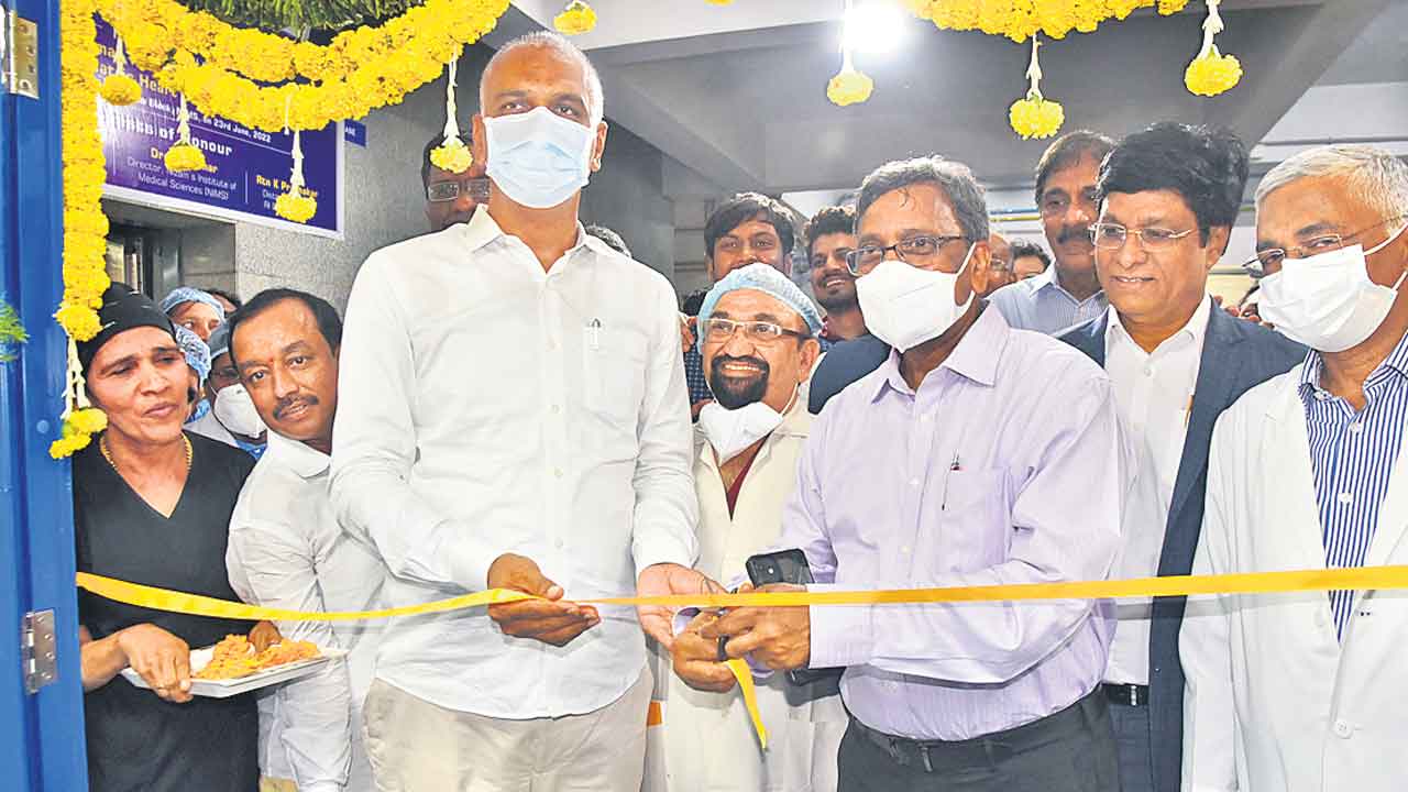 నిమ్స్‌లో.. 2 గంటలు