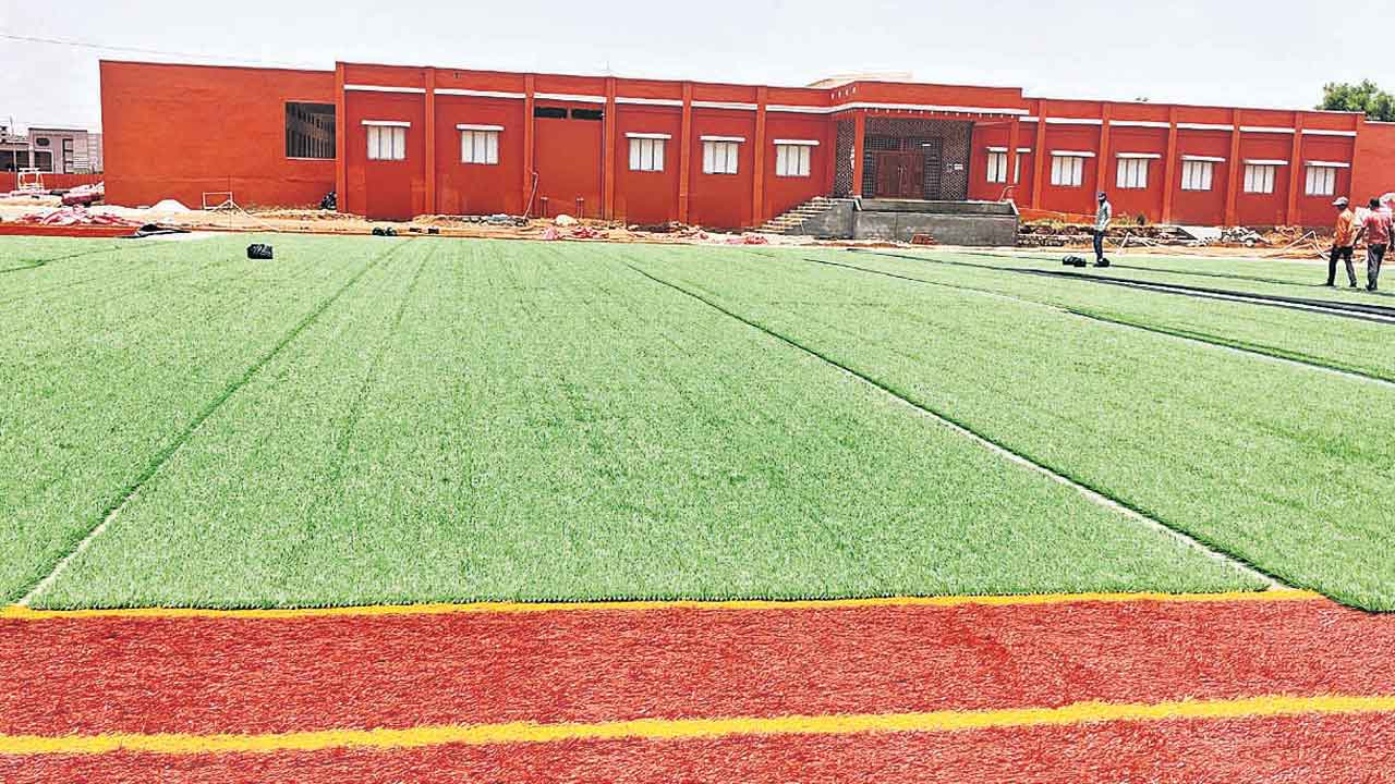 గంభీరావుపేటలో కేజీ టూ పీజీ క్యాంపస్‌