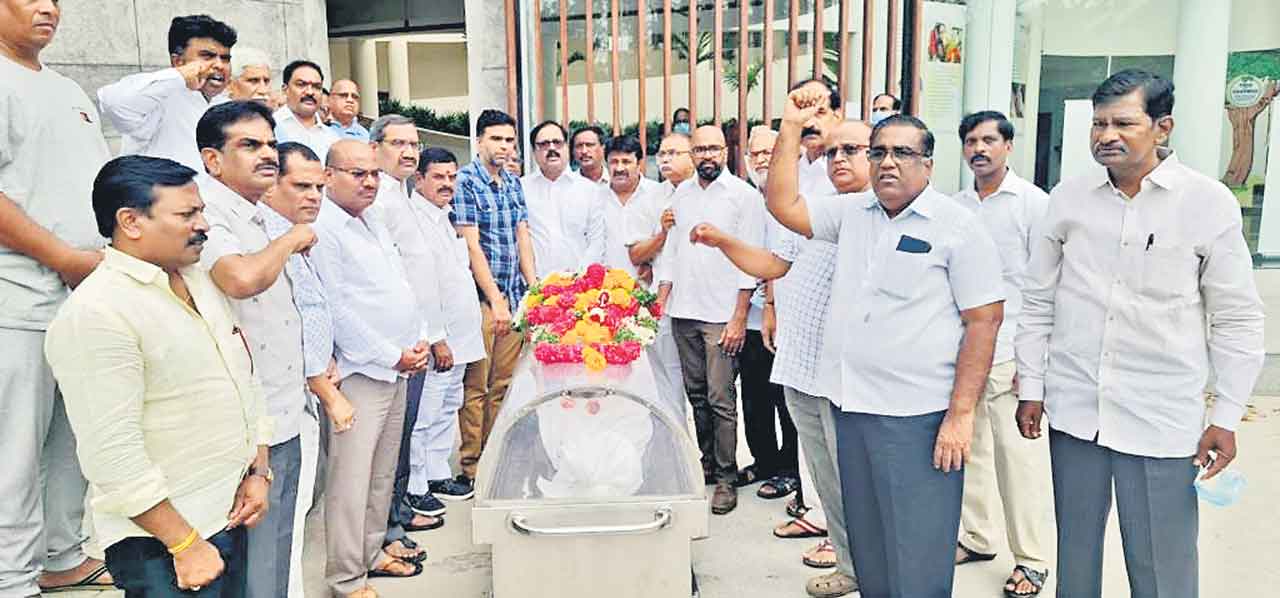 ఉద్యోగ నేత స్వామినాథన్‌ కన్నుమూత