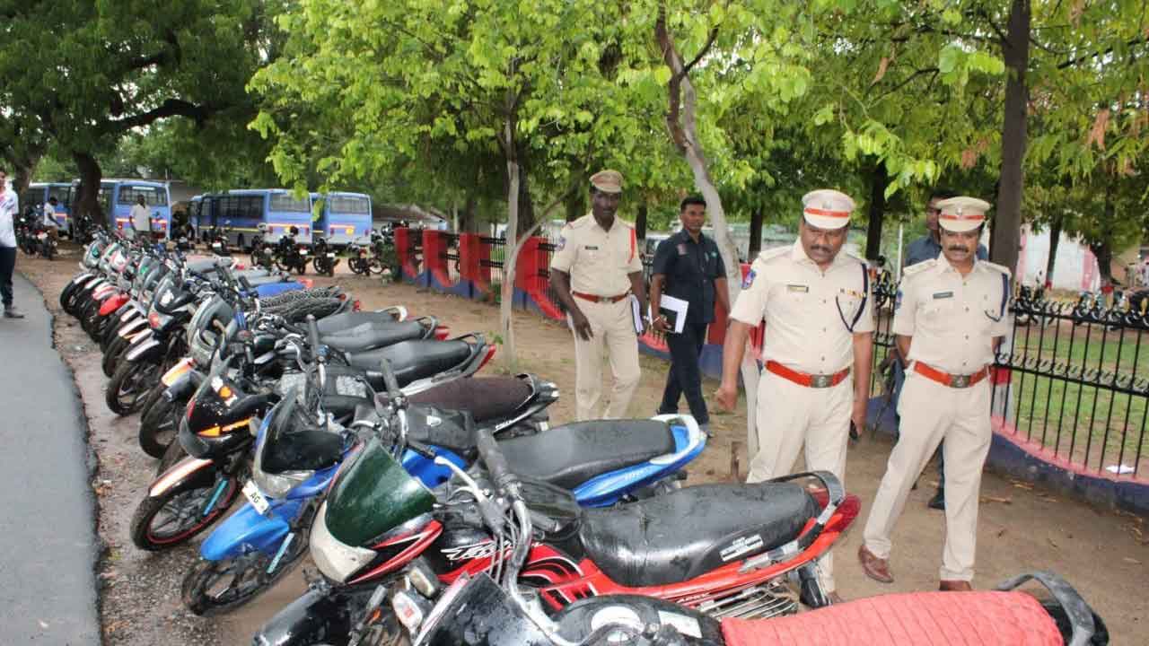 మట్కా ఆడేందుకు..చోరీల బాట