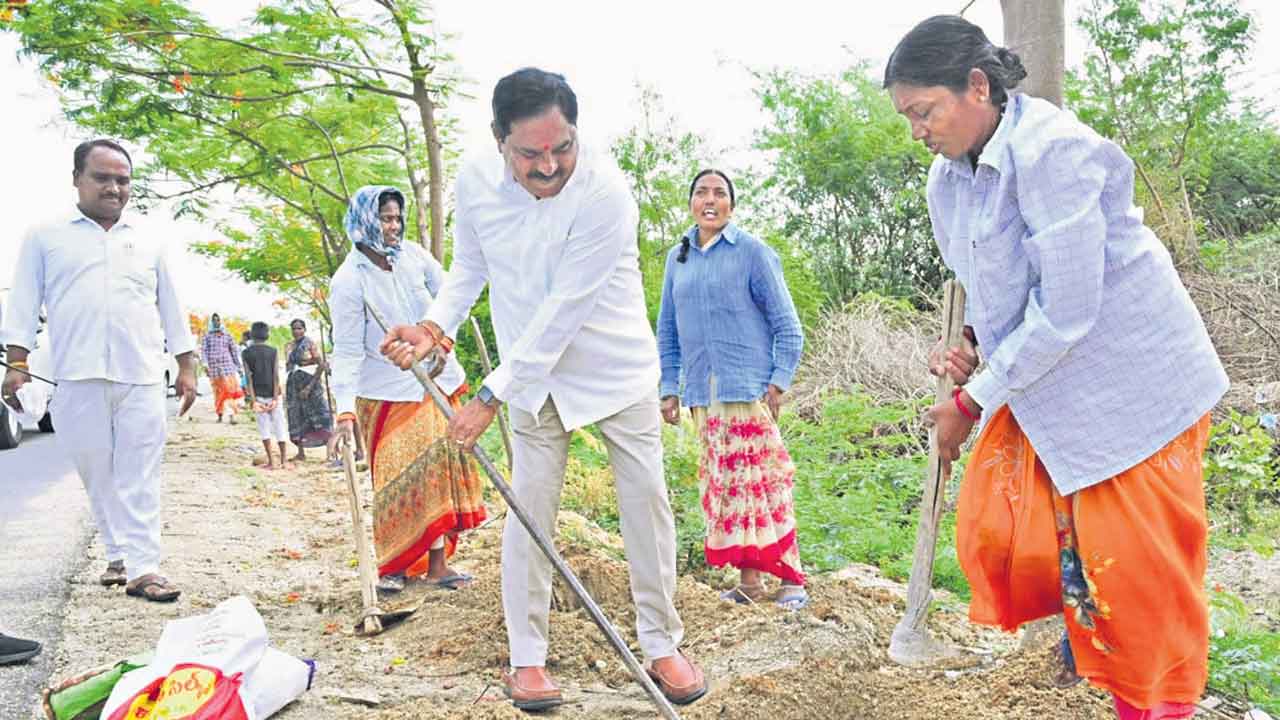 రాష్ట్రంలో అభివృద్ధి పరుగులు