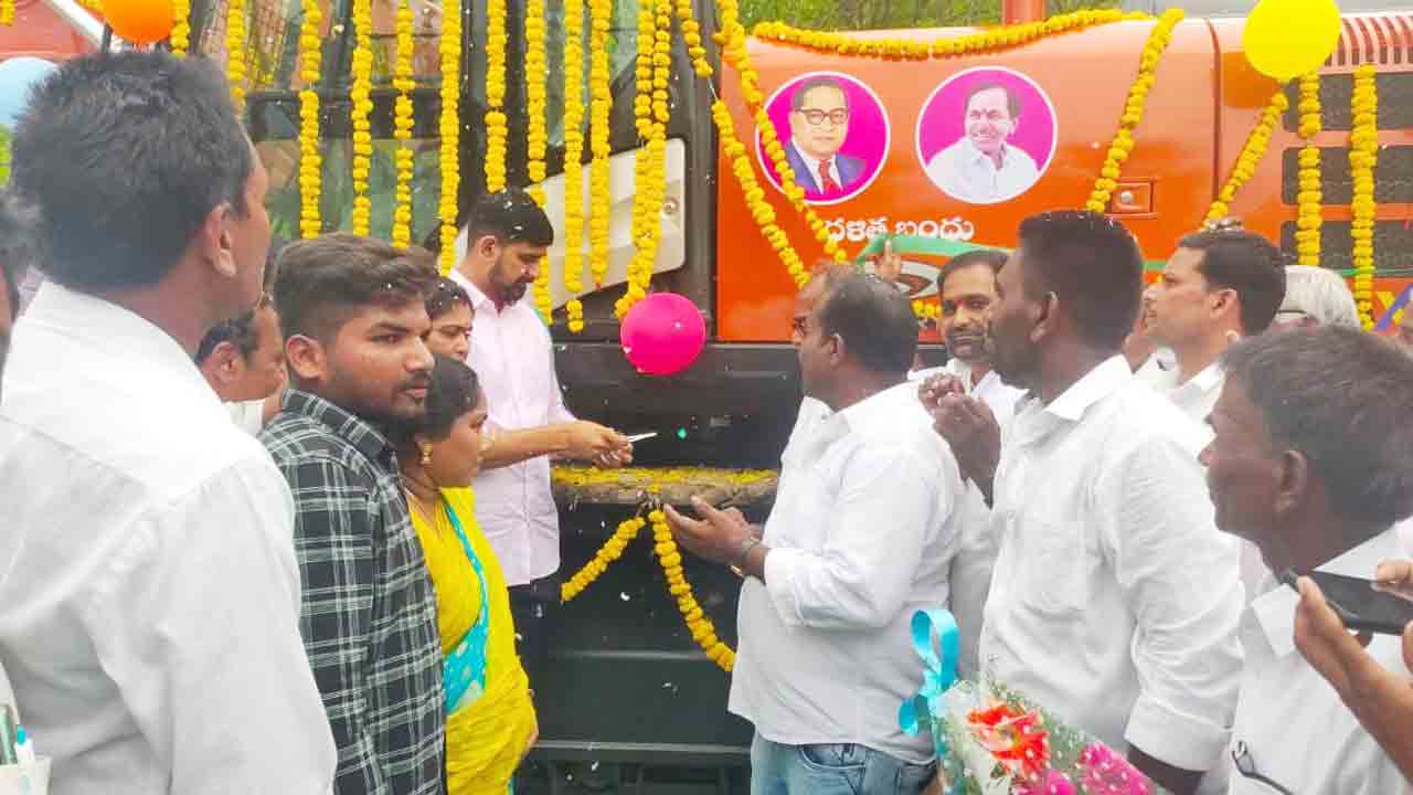 ధనిక కాలనీలుగా మారాలి