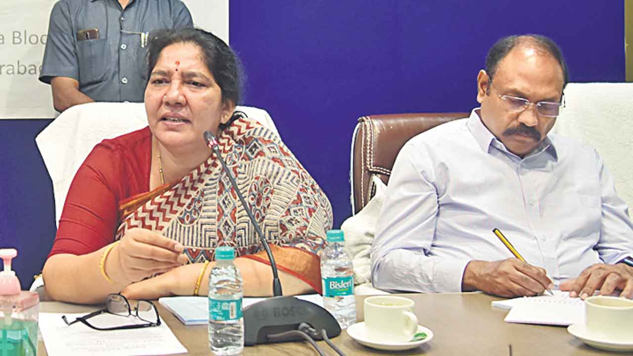 గిరిజన విద్యాలయాల్లో లోటుపాట్లు వద్దు