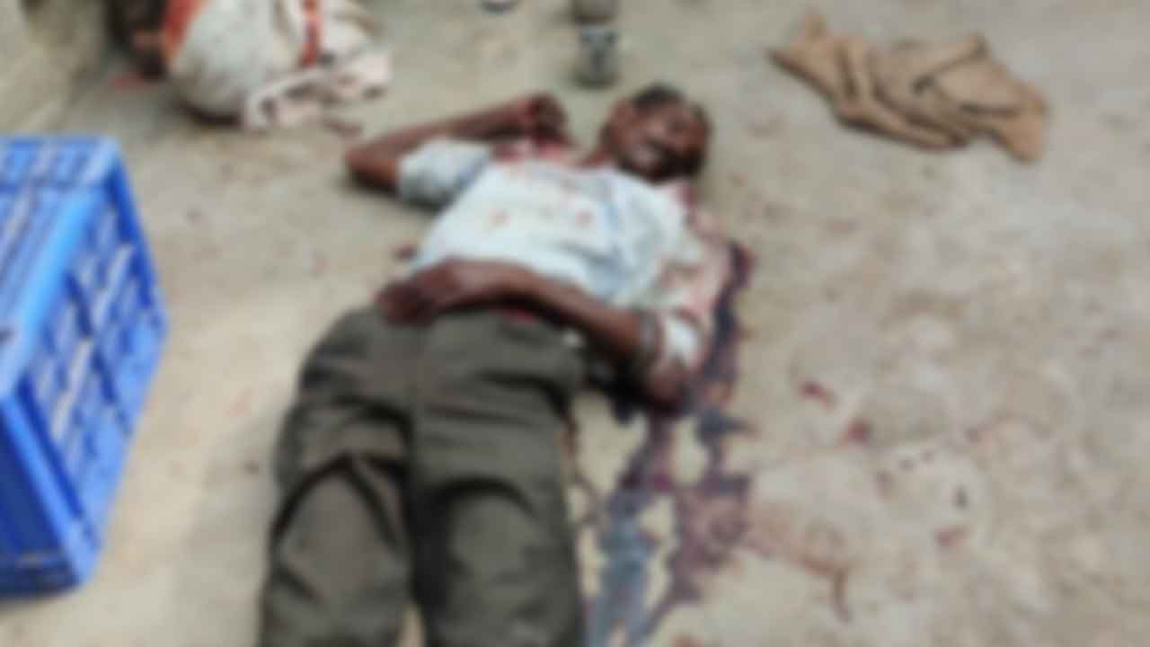 దారుణం : దాయాదుల చేతుల్లో వ్యక్తి హత్య