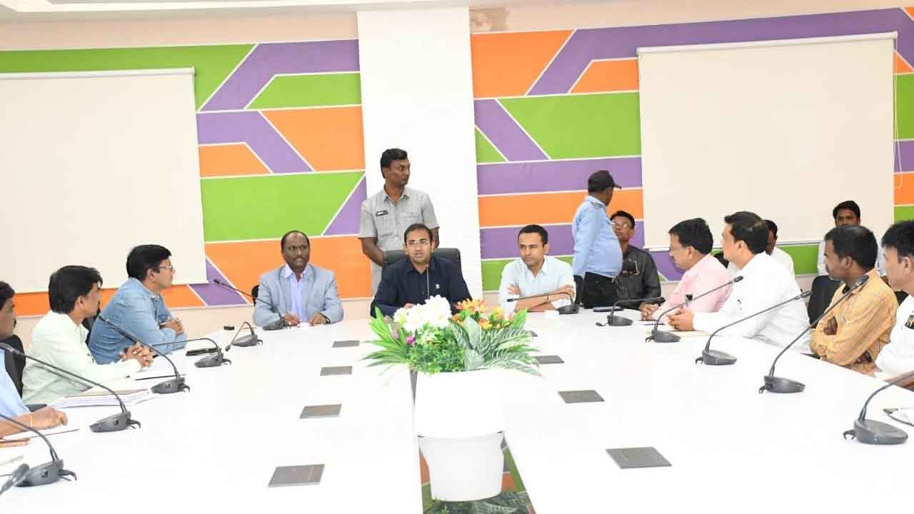 ట్రిపుల్‌ ఐటీలో సమస్యలపై నజర్‌