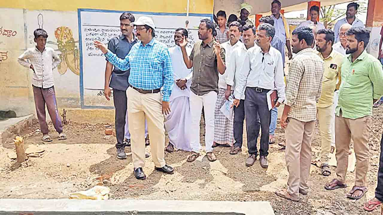 నిర్దేశిత లక్షాన్ని పూర్తి చేయాలి