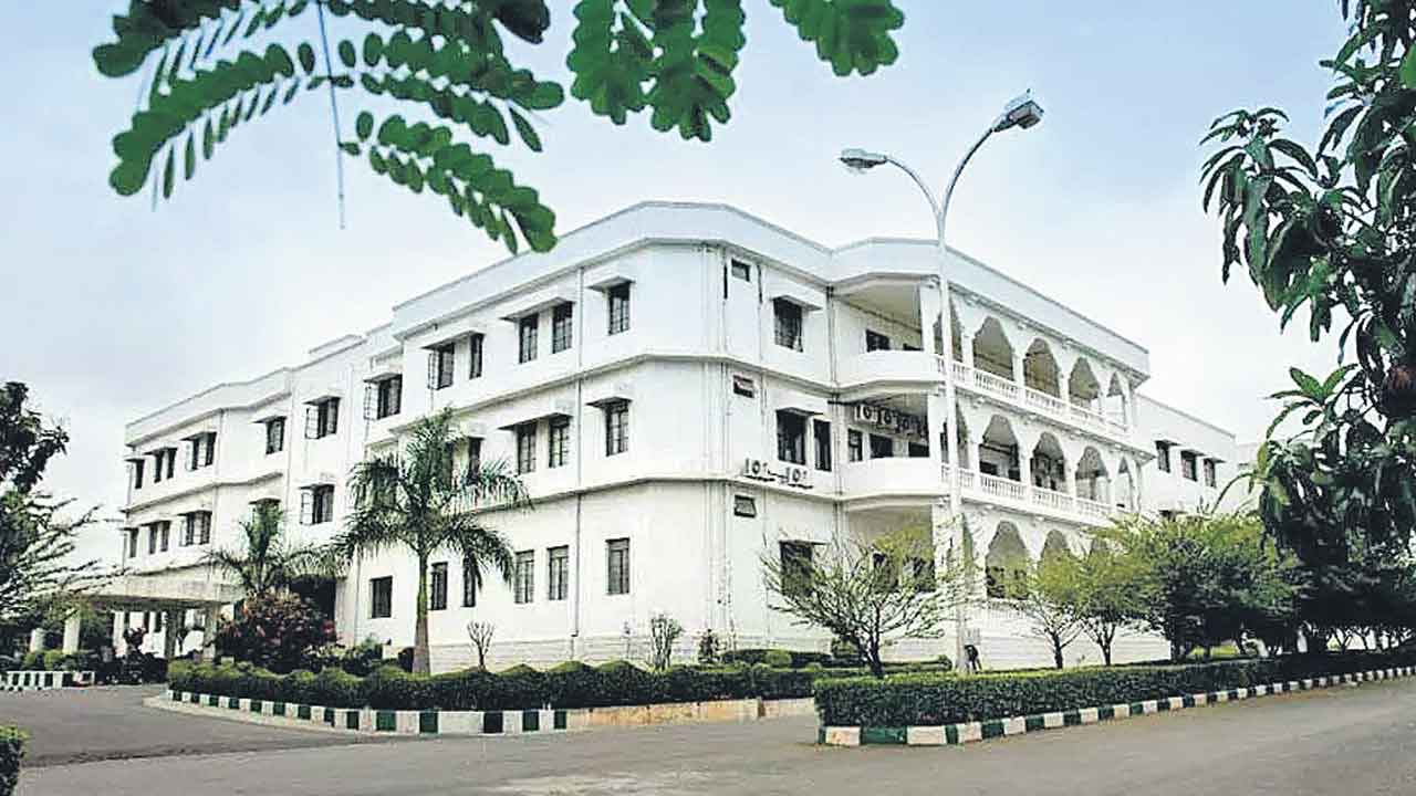 టైమ్స్‌ ర్యాంకింగ్స్‌లో ఐఐఐటీ హైదరాబాద్‌