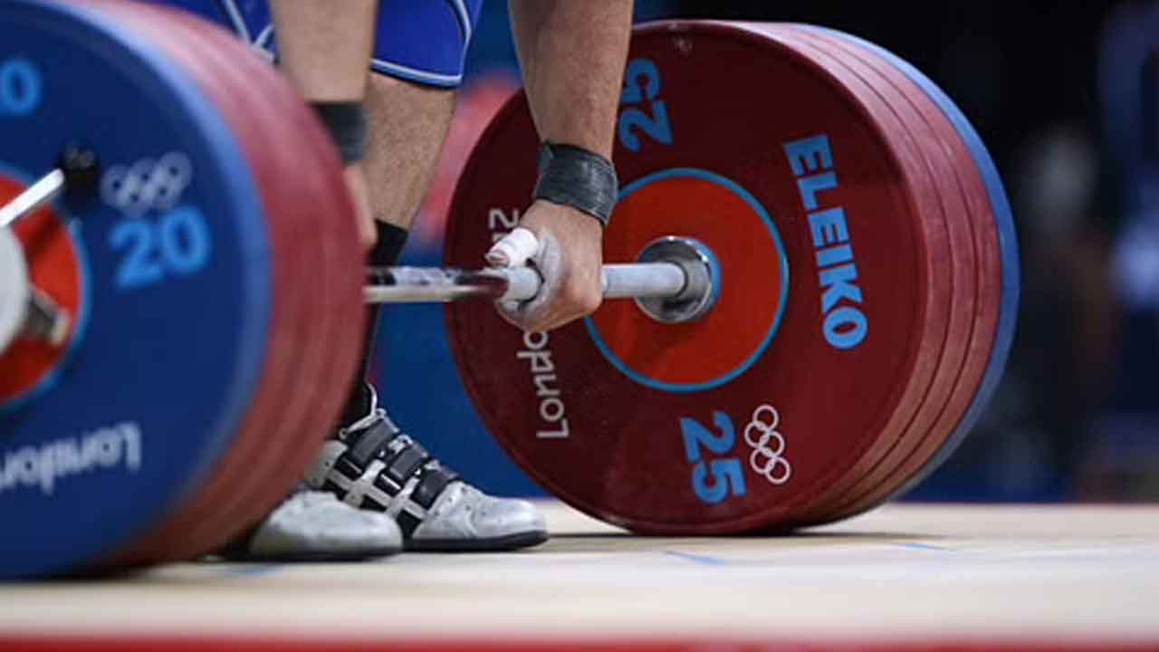 జాతీయ వెయిట్‌లిఫ్టింగ్‌ టోర్నీకి రాష్ట్ర ఉద్యోగులు