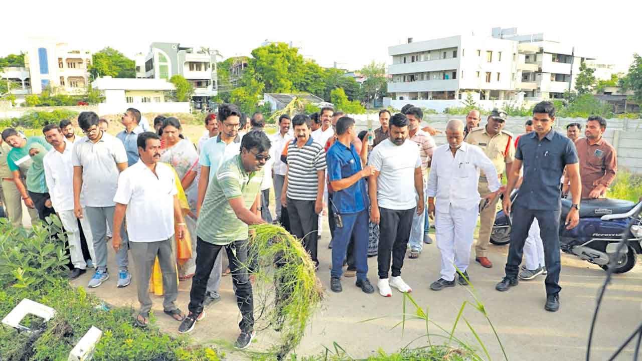 ఉత్సాహంగా పల్లె, పట్టణ ప్రగతి