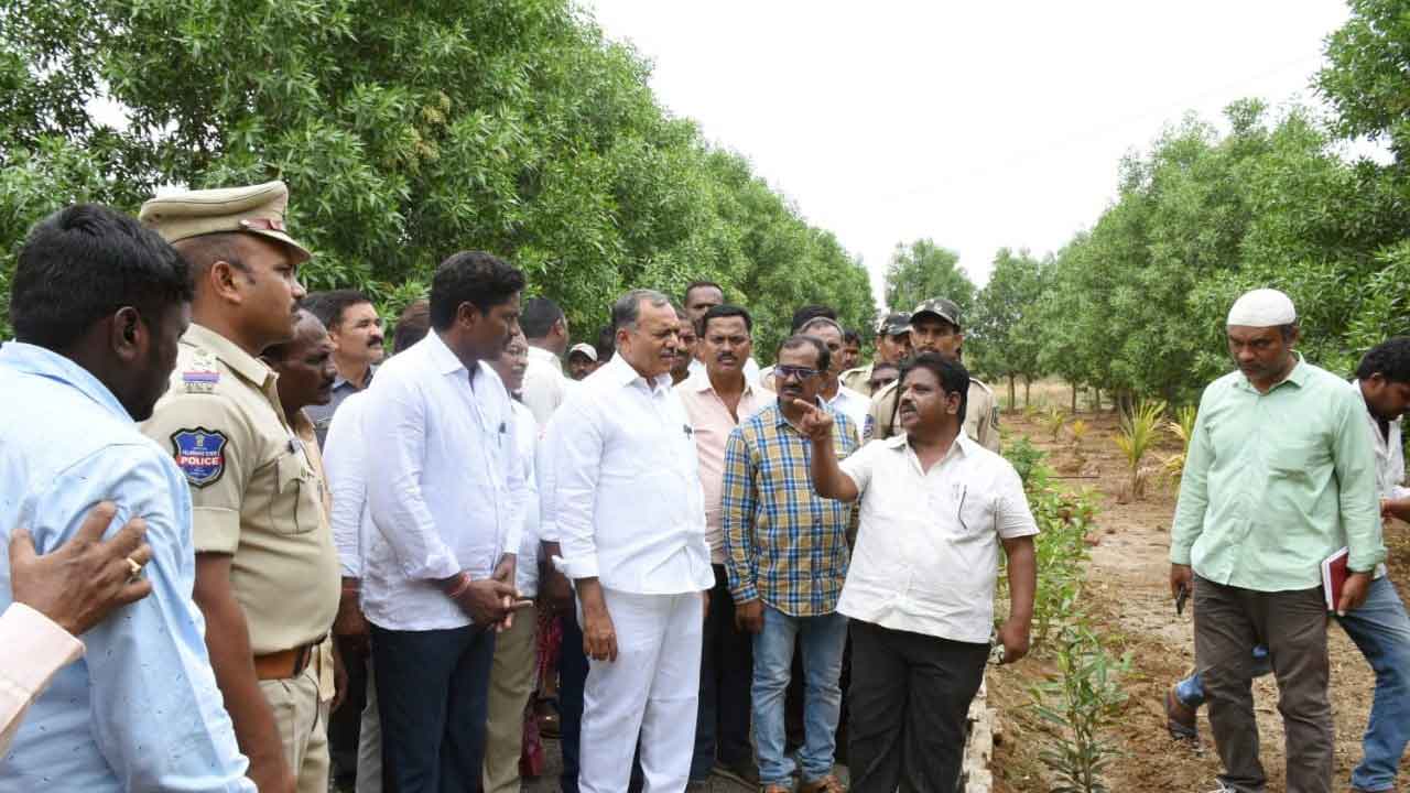 సర్కారు బడుల్లో కార్పొరేట్ స్థాయి విద్య