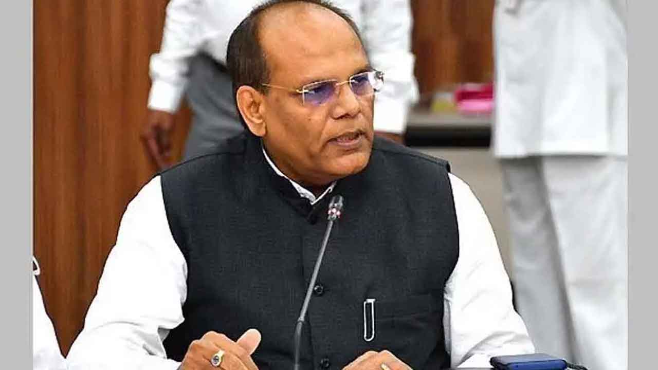 సోమేశ్‌కుమార్‌ను తెలంగాణలోనే కొనసాగించాలి