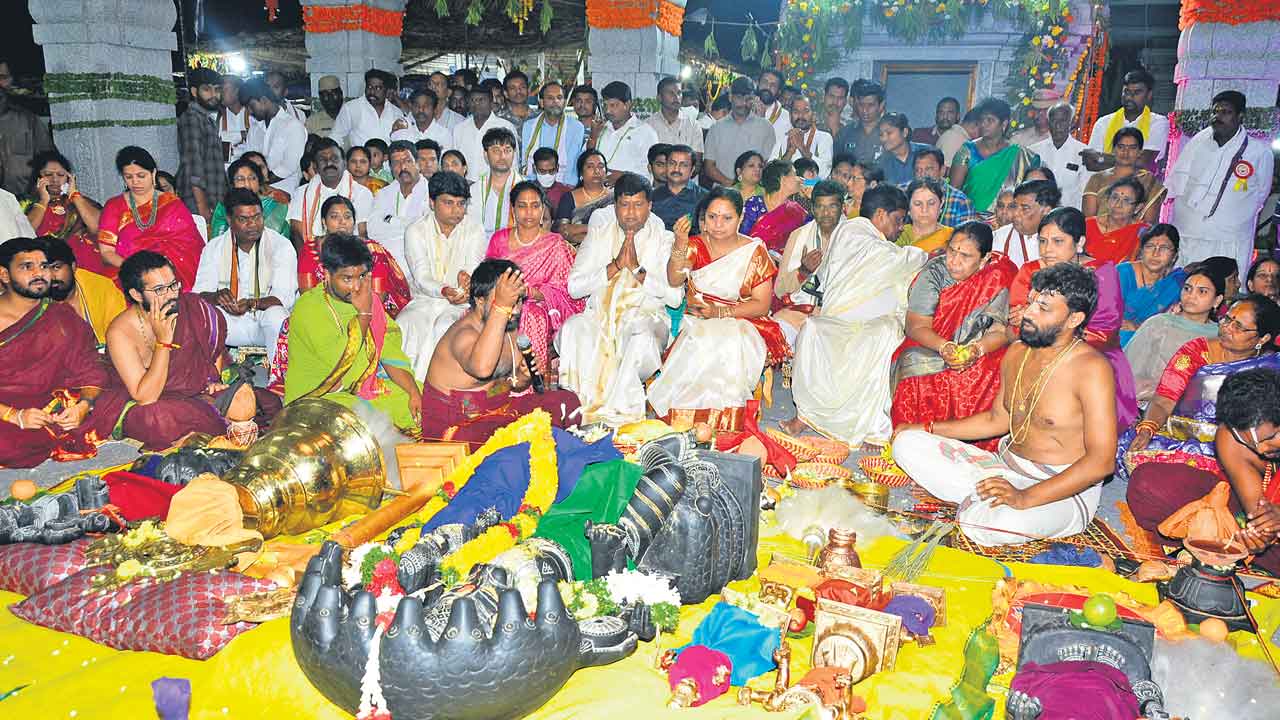 వైభవంగా విగ్రహ ప్రాణప్రతిష్ఠ