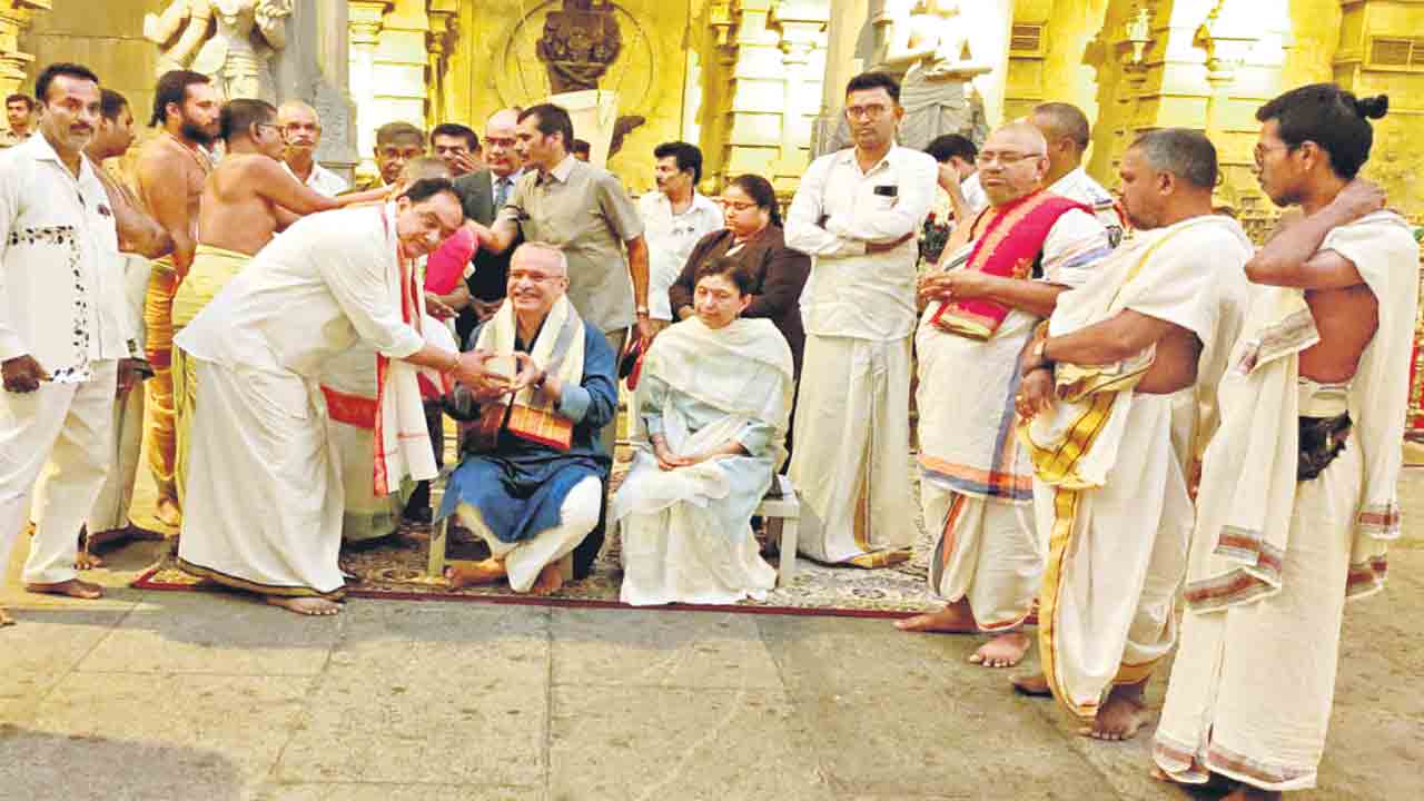 యాదాద్రీశుడి సేవలో హైకోర్టు సీజే