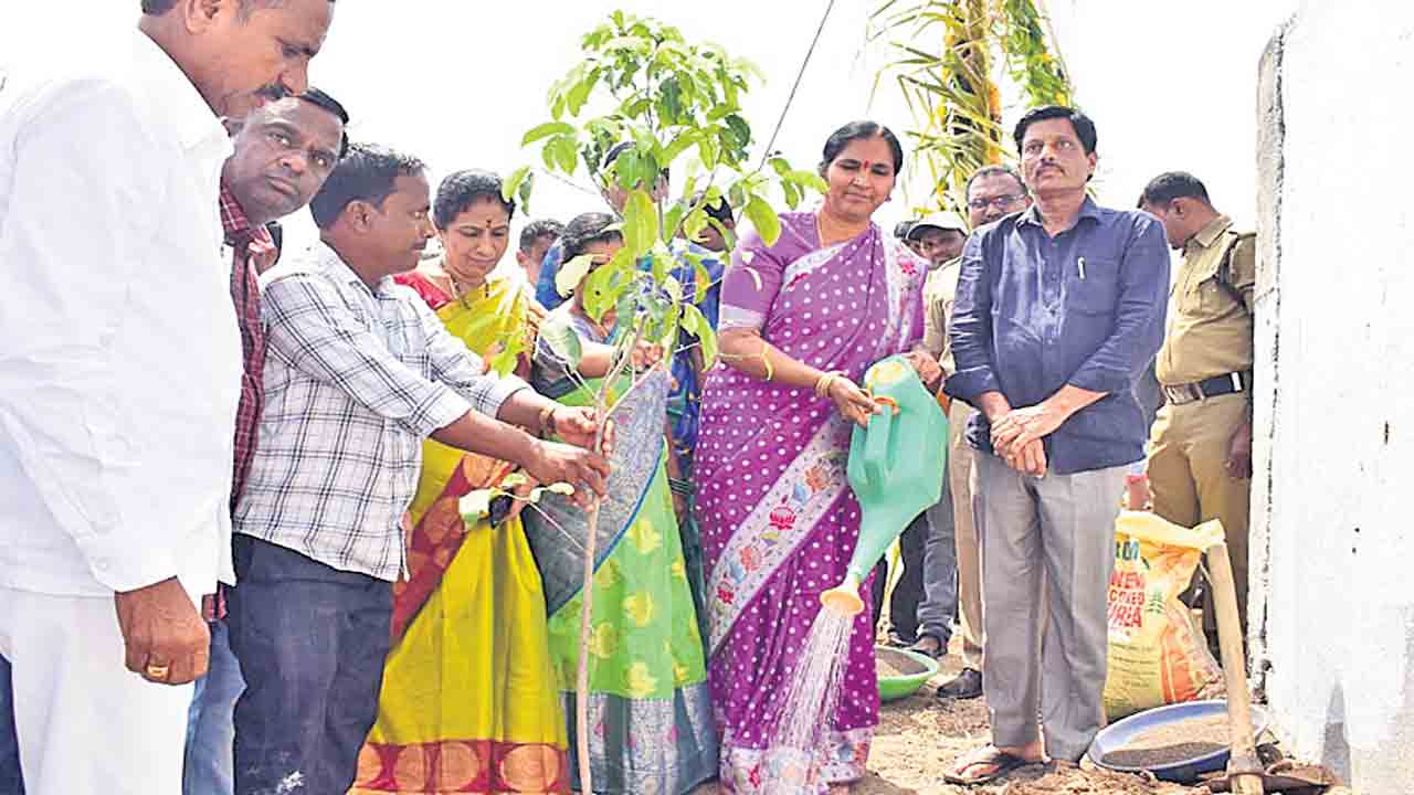 మూడో రోజూ అదే జోరు..