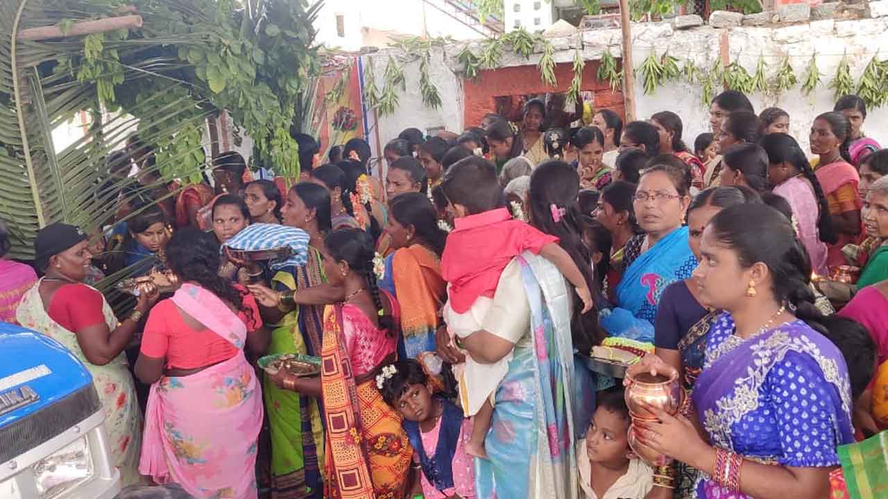 ఘనంగా బొడ్రాయి ప్రతిష్ఠాపనోత్సవాలు