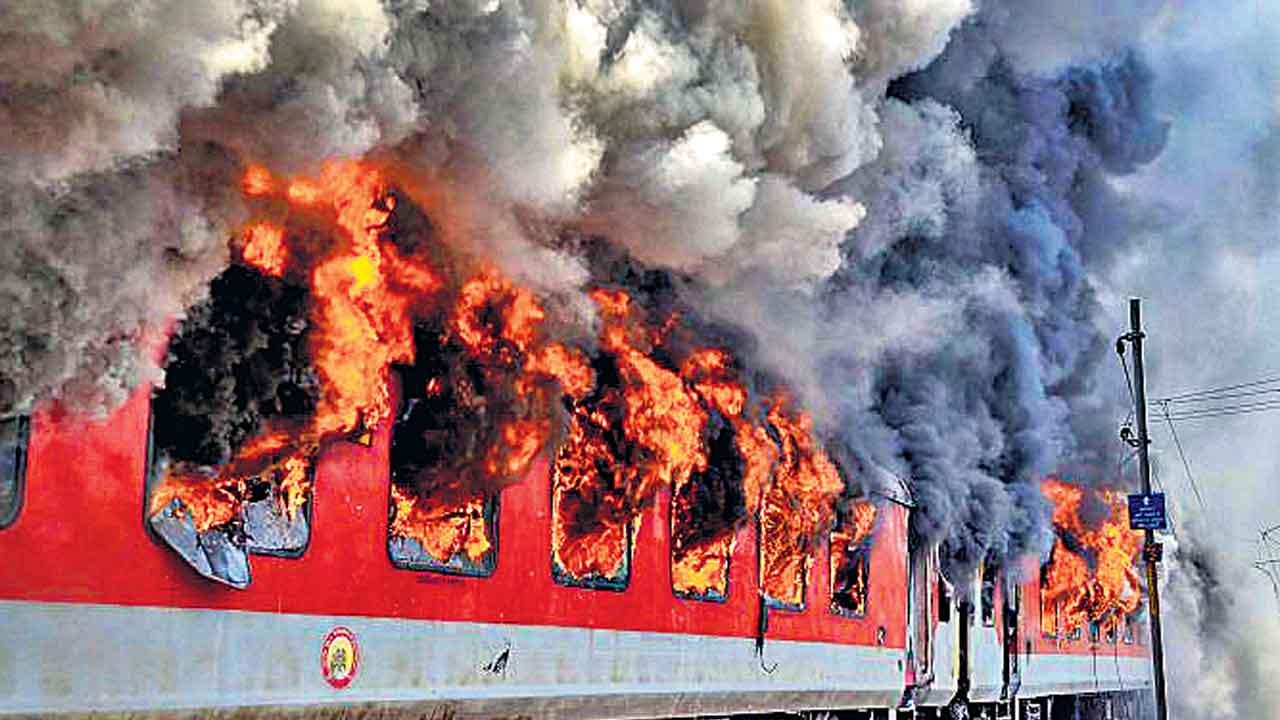 ఎవరో జ్వాలను రగిలించారు!