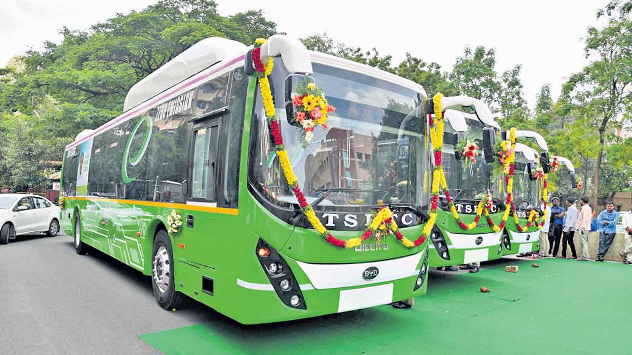 గ్రేటర్కు 300 ఎలక్ట్రిక్ బస్సులు