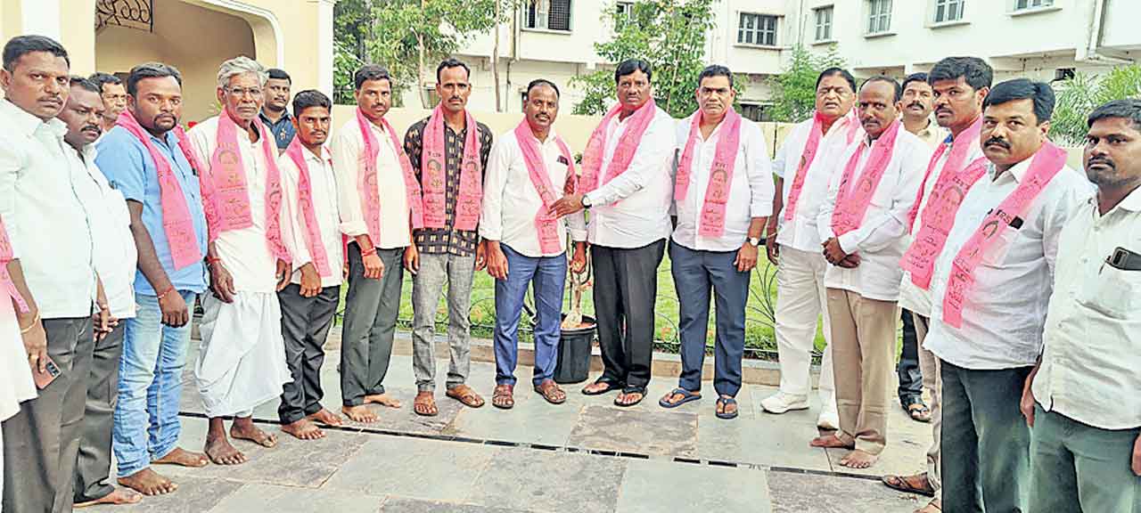 అభివృద్ధితోనే టీఆర్‌ఎస్‌లో చేరికలు