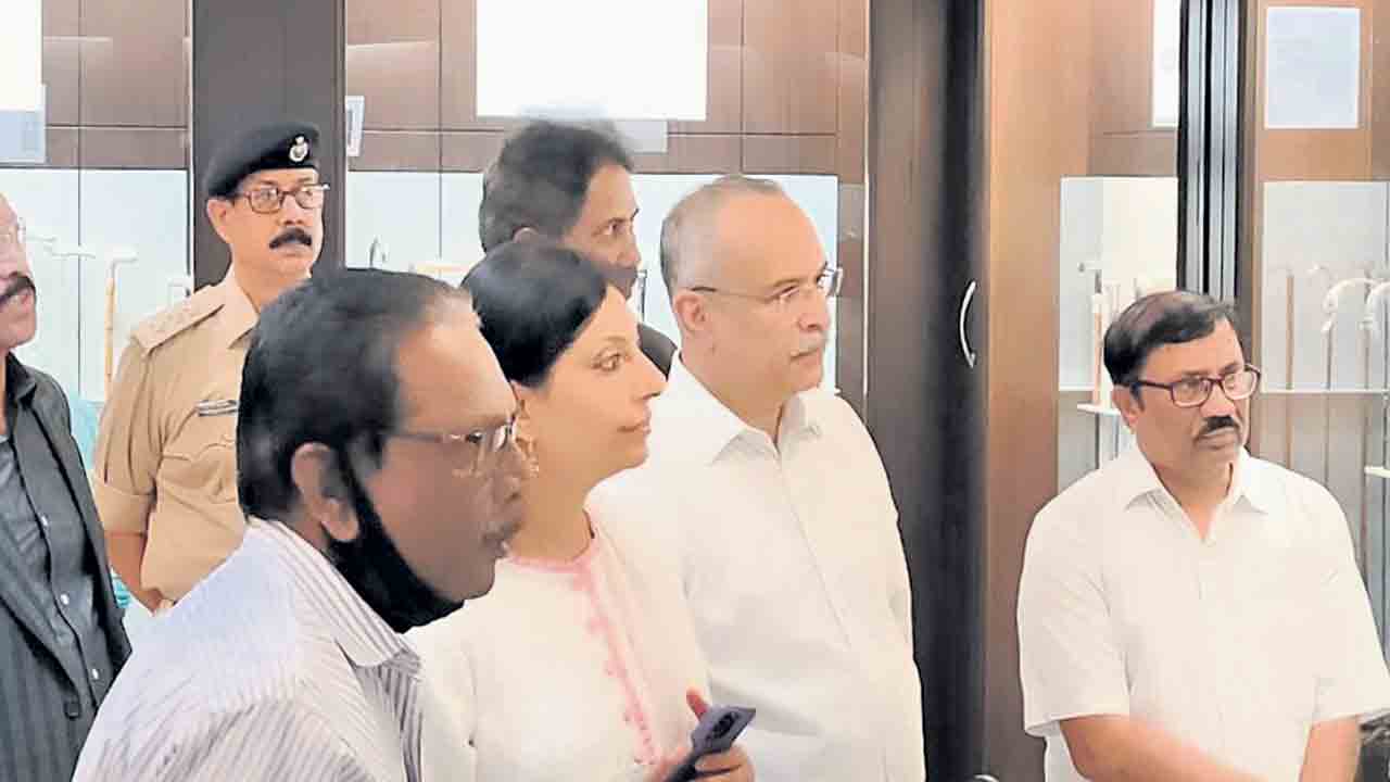 సాలార్‌జంగ్‌ మ్యూజియంను సందర్శించిన ప్రధాన న్యాయమూర్తి