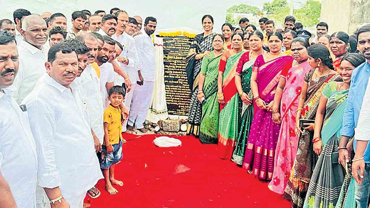 పల్లె ప్రగతి దేశానికే ఆదర్శం