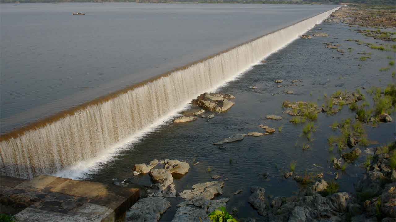 గోదావరిలో ఏపీ వాటా 493 టీఎంసీలే