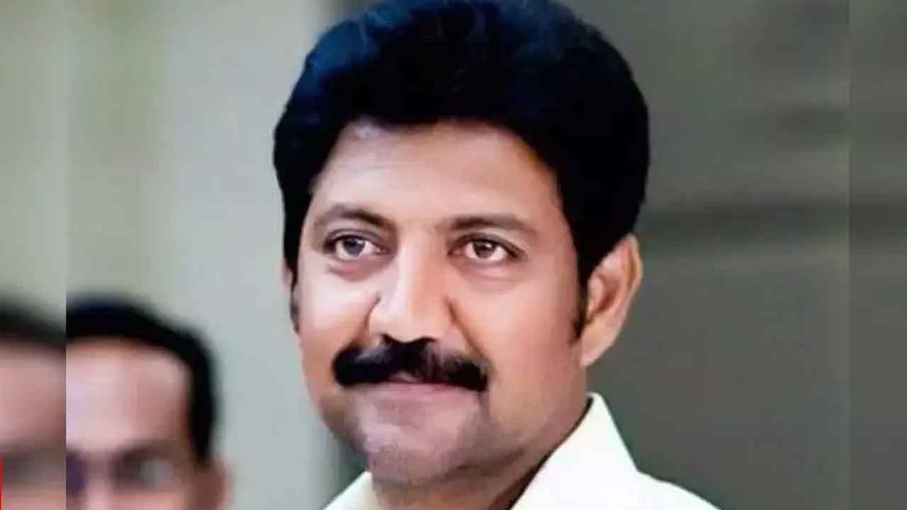 ఎమ్మెల్యే వంశీకి తీవ్ర అస్వస్థత.. మొహాలీ ఆస్పత్రిలో చికిత్స