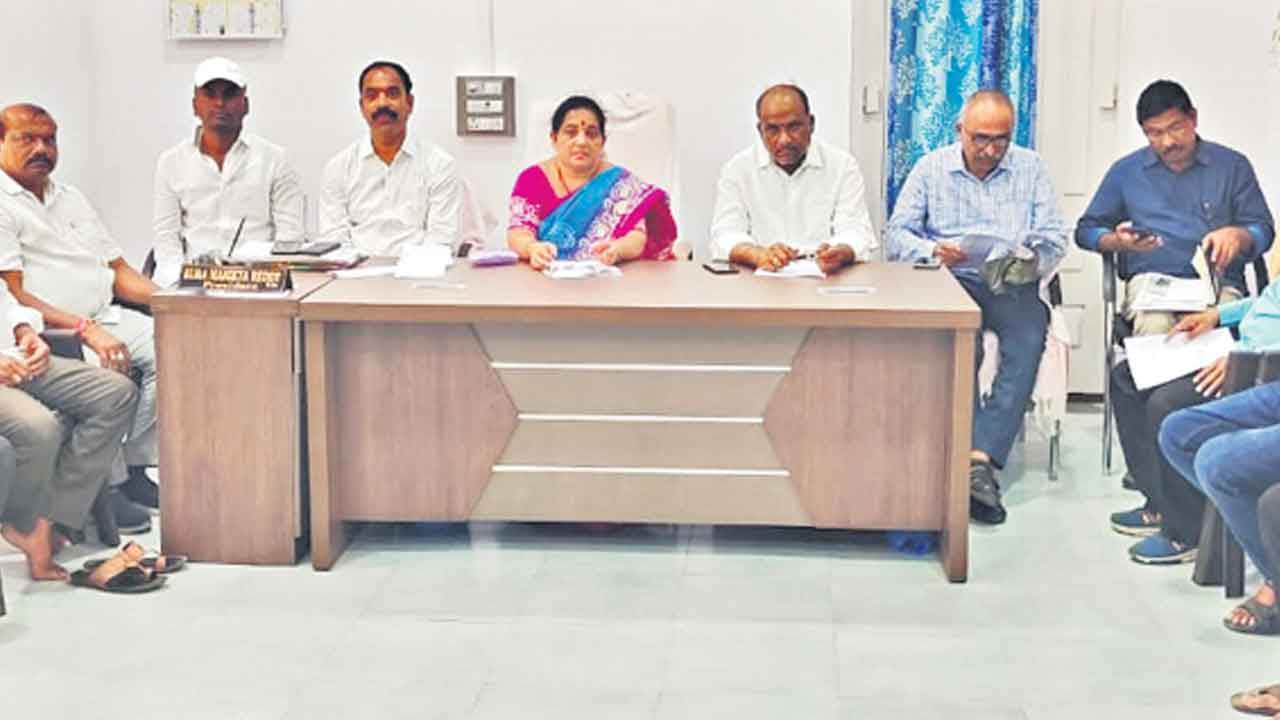 రాజకీయ ఉనికికే బీజేపీ ఆరాటం