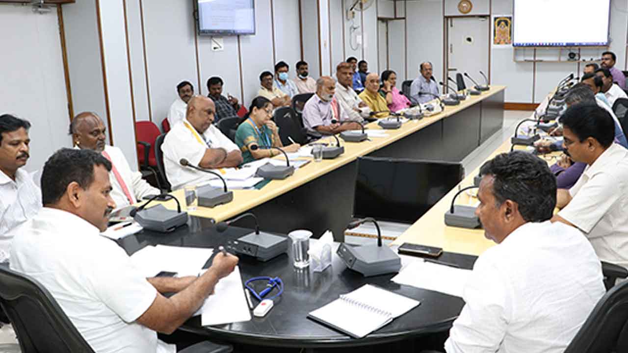 ఏపీలో క‌ల్యాణ‌మ‌స్తుకు ఏర్పాట్లు ముమ్మరం చేయాలి : టీటీడీ జేఈవో