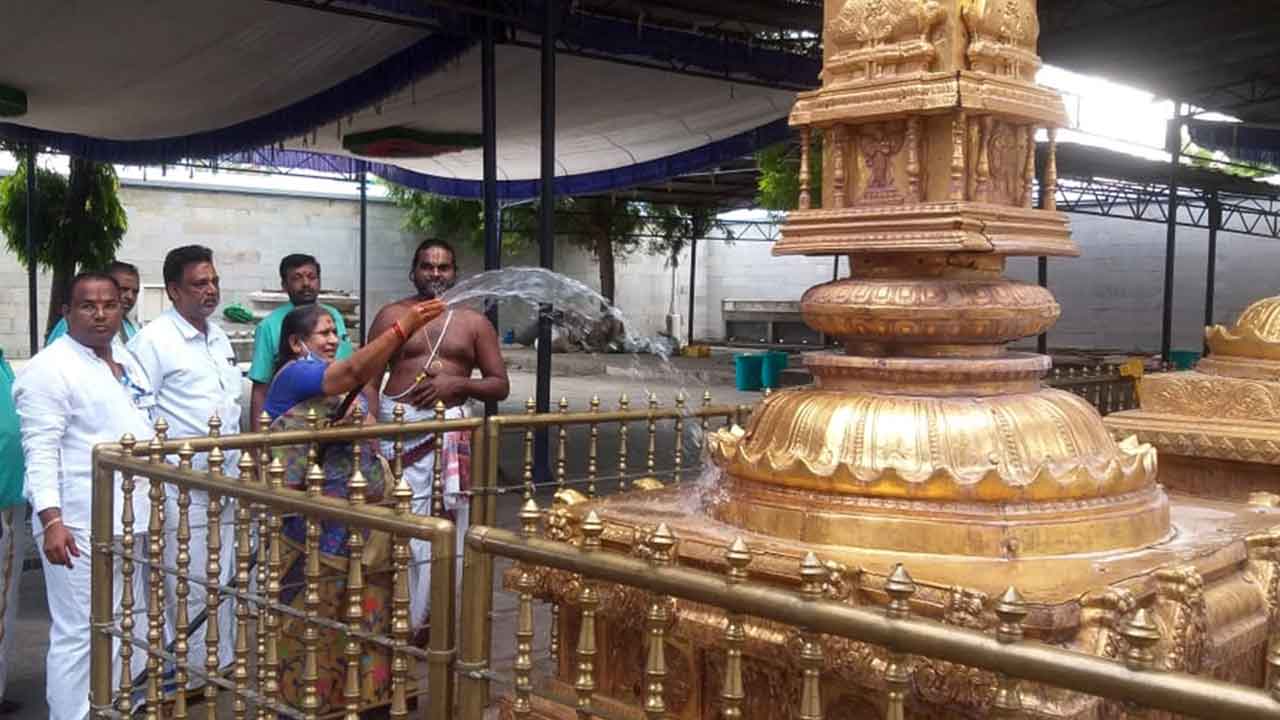 శ్రీ కల్యాణ వేంకటేశ్వరస్వామివారి ఆలయంలో వేడుకగా తిరుమంజ‌నం