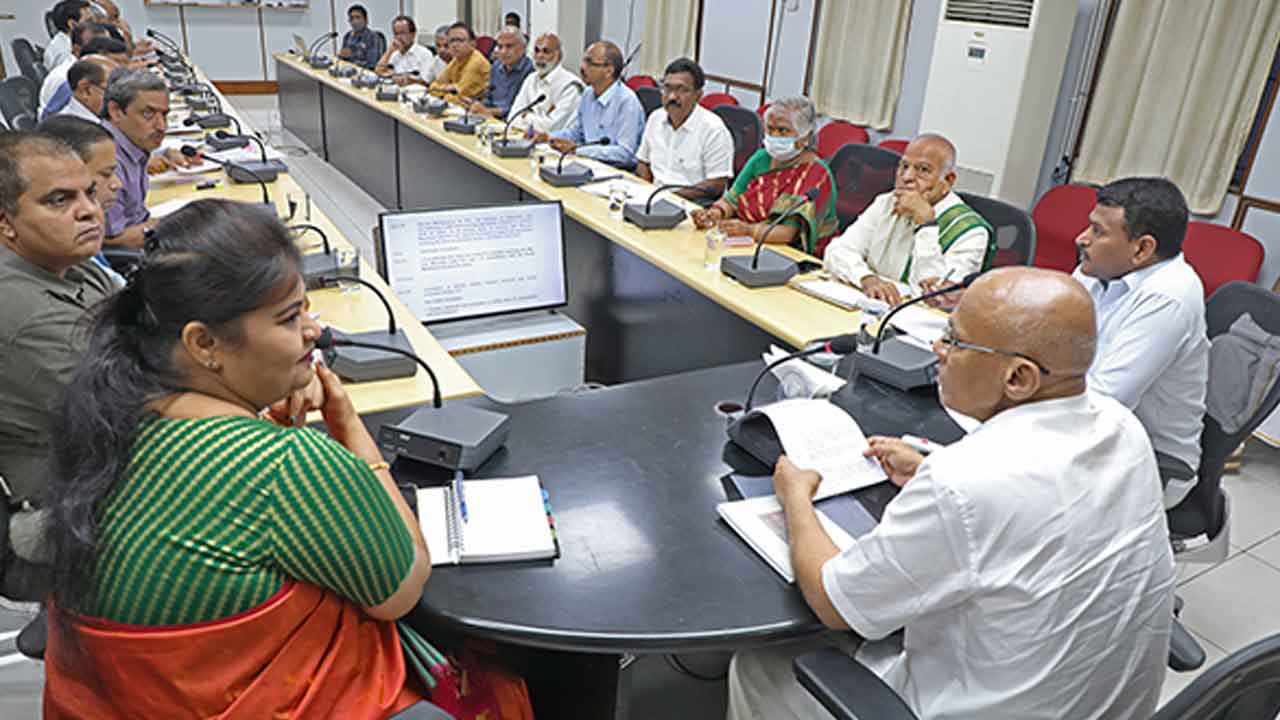 తిరుమ‌లకు మ‌రింత ఆధ్యాత్మిక శోభ : టీటీడీ ఈవో