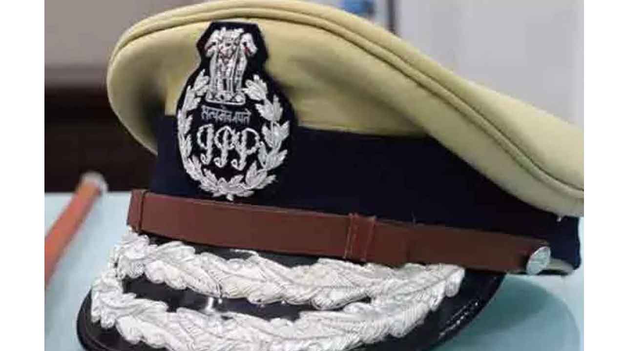 ఏపీలో ఐదుగురు ఐపీఎస్‌ అధికారుల బదిలీ