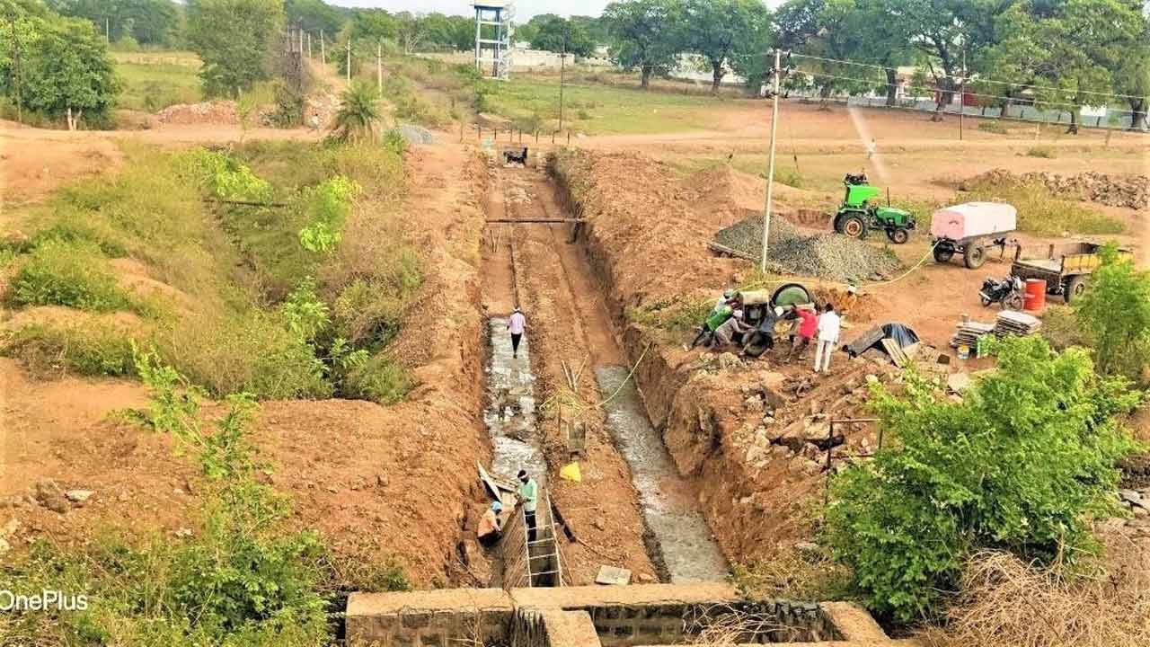 పంటలకు నీళ్లొచ్చే వేళ