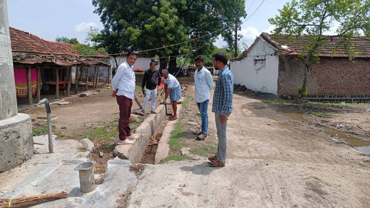 పారిశుధ్యానికి పెద్దపీట