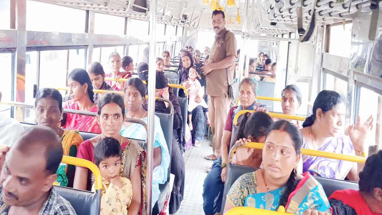 జర్నీ విత్‌ ఫాదర్‌.. తండ్రులకు అరుదైన గౌరవం