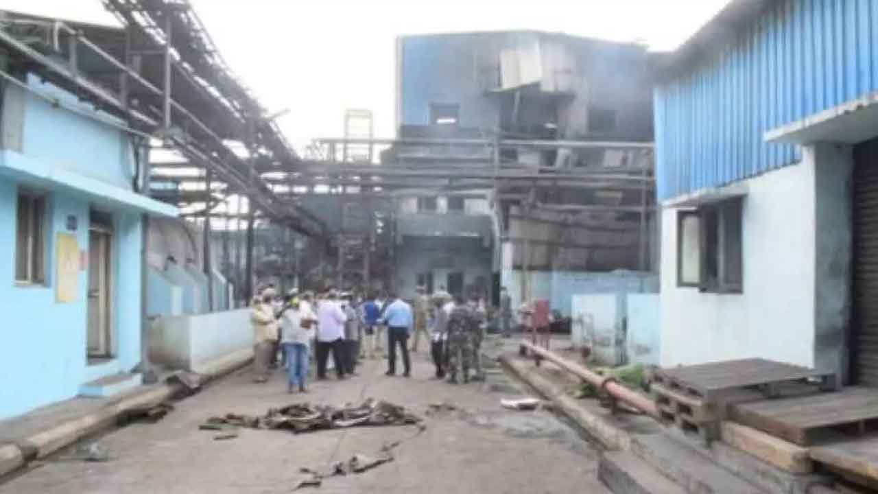 పోరస్‌ సంస్థకు ఏపీపీసీబీ నోటీసులు.. ఉత్పత్తి నిలిపివేతకు ఆదేశం