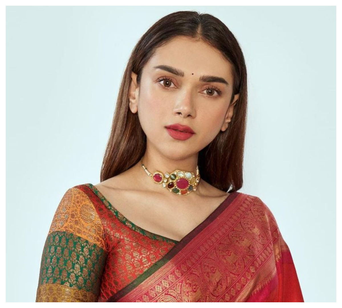 Aditi Rao Hydari | రెడ్ క‌ల‌ర్ శారీలో అదితి రావు గ్లామ‌ర్ షో..