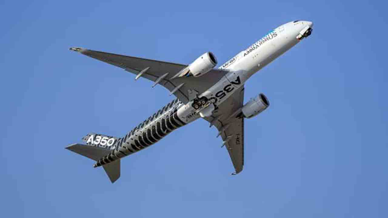 ఆల్‌టైమ్‌ గరిష్ఠ స్థాయికి ఏటీఎఫ్‌ ధరలు.. విమాన ప్రయాణం మరింత ప్రియం..!