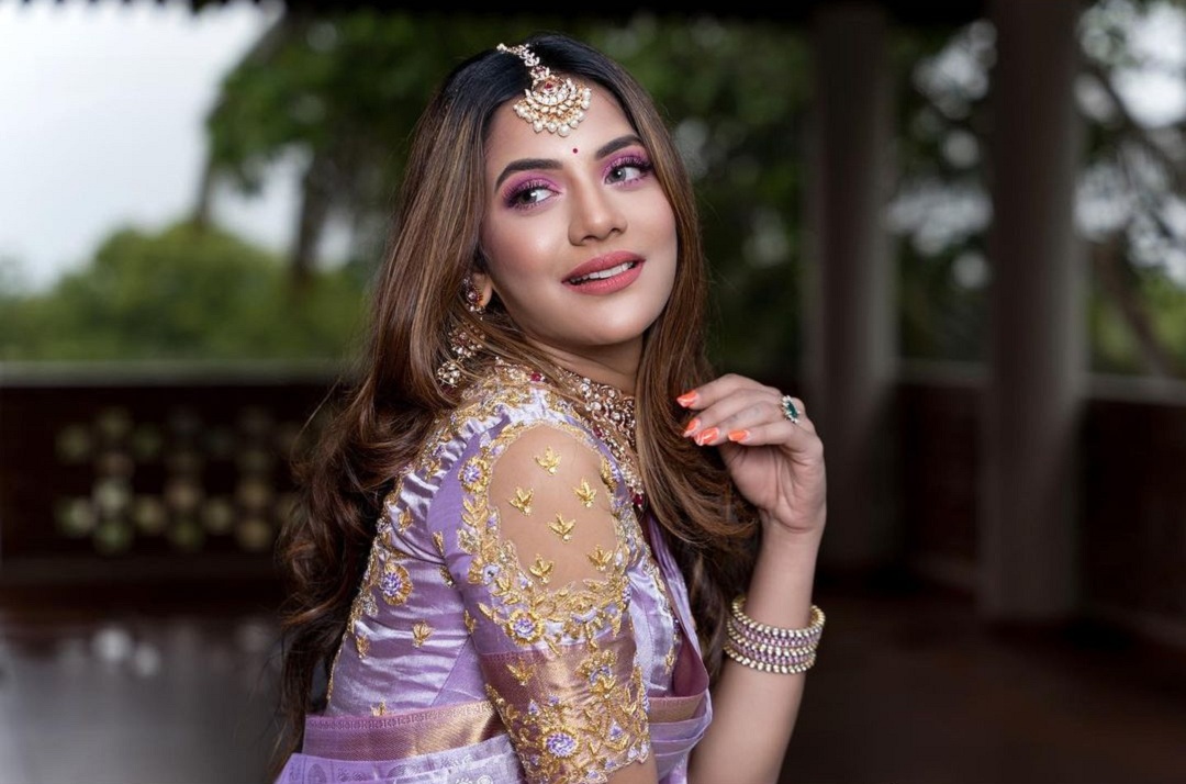 Aishwarya Dutta | ప‌ర్ఫుల్ క‌ల‌ర్ శారీలో చూడ‌ముచ్చ‌ట‌గా ఐశ్వర్య దత్తా..