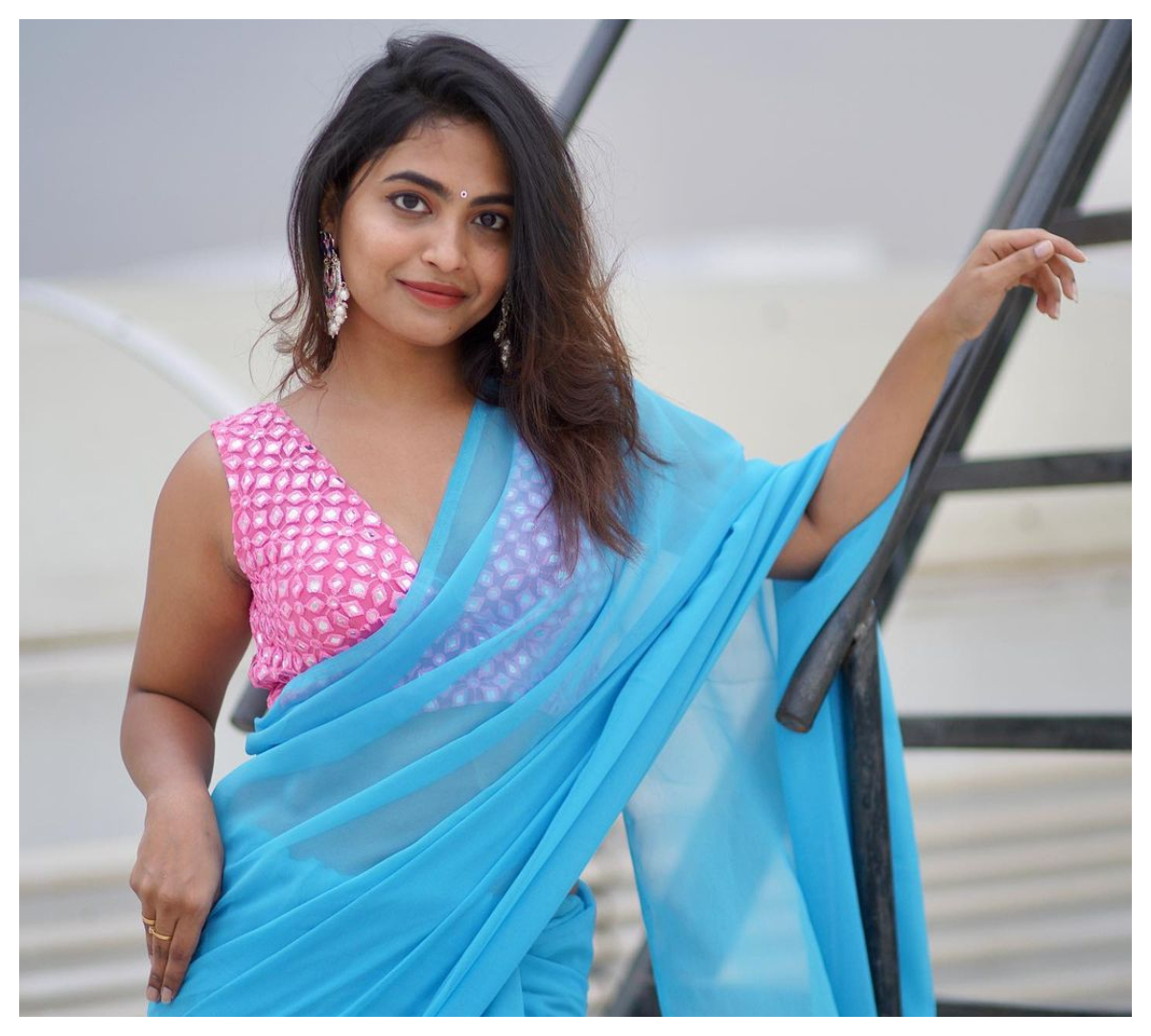 Alekhya Harika | చీరకట్టులో వ‌య్యారాలు ఒల‌క‌బోసిన‌ అలేఖ్య హారిక..