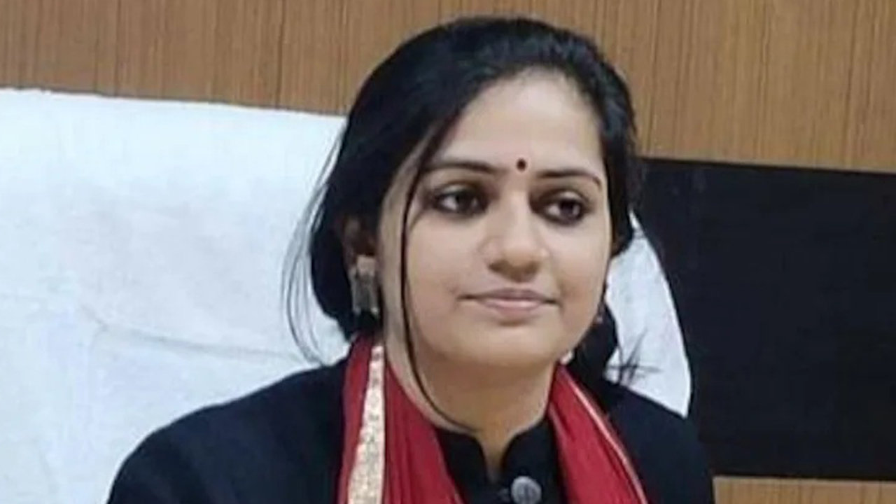 కలెక్టర్‌ ఆవుకు ఏడుగురు వైద్యులు