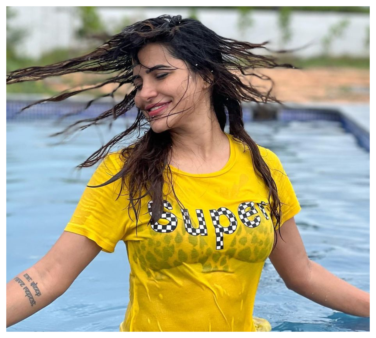 Ashu Reddy | స్విమ్మింగ్ ఫూల్‌లో ఆషూ రెడ్డి జ‌ల‌కాలాట‌లు..