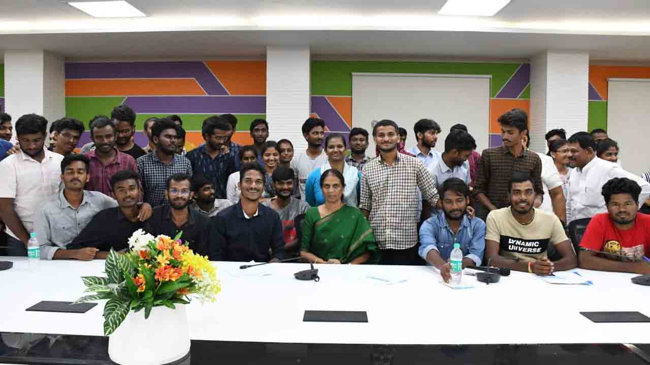 బాసర ట్రిపుల్ ఐటీలో చర్చలు సఫలం.. నేటి నుంచి తరగతులకు విద్యార్థులు